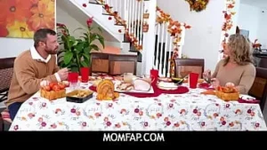 Momfap – ein Thanksgiving-Tiebreaker, Arietta Adams, Cherry Fae, Misty Meaner, Nade Nasty, Sgt Miles