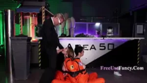 Uso gratuito de ciencia ficción trío: Leda Lothario y Nicole Aria