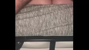 女王得到她的阴部和屁股性交
